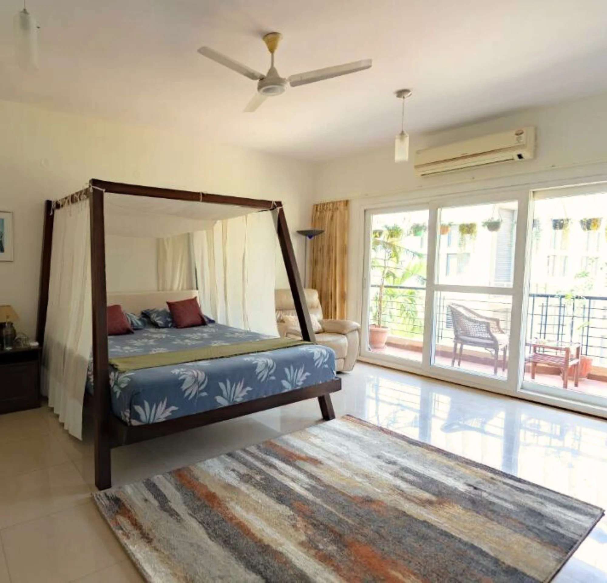 Room Size - 20*25